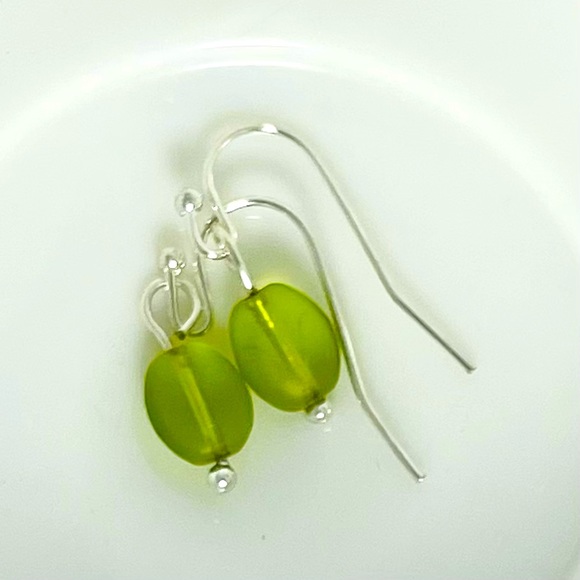 🔥sterling silver & vintage frosted green beach glass bead earrings boho jewelry - Picture 11 of 12